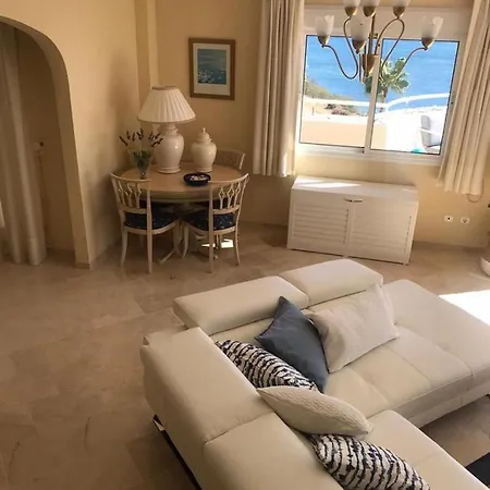 Mirador Bermuda Sea Views *