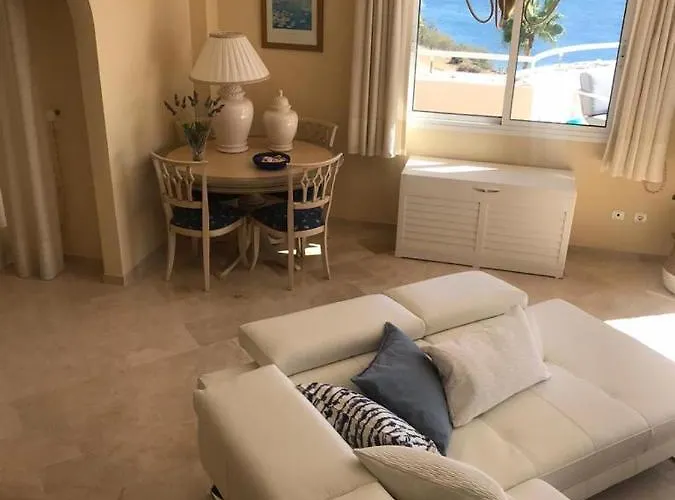 Mirador Bermuda Sea Views *