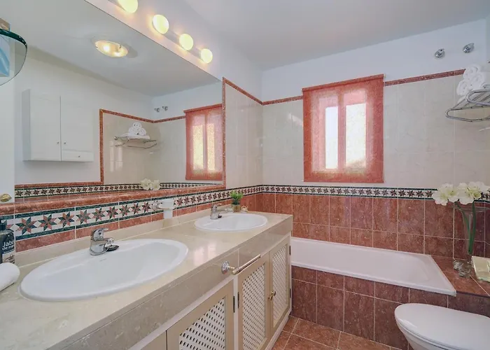 Mirador Bermuda Sea Views * إِستيبونا